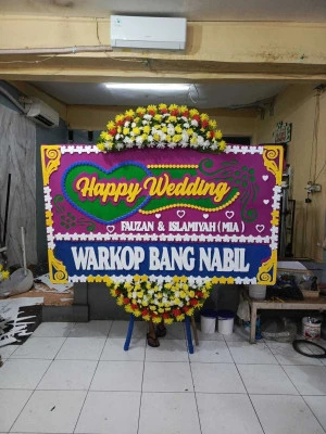 Papan Bunga di Hegarmanah Cidolog